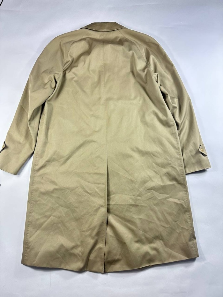 90s Burberrys trench coat > PostObsession